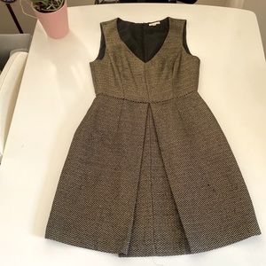 Classic gold and black Shoshanna dress in size six. Has small one cm piling.